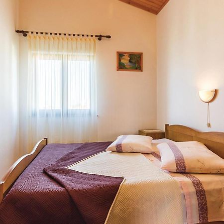Beautiful Apartment In Pula With Kitchen Экстерьер фото