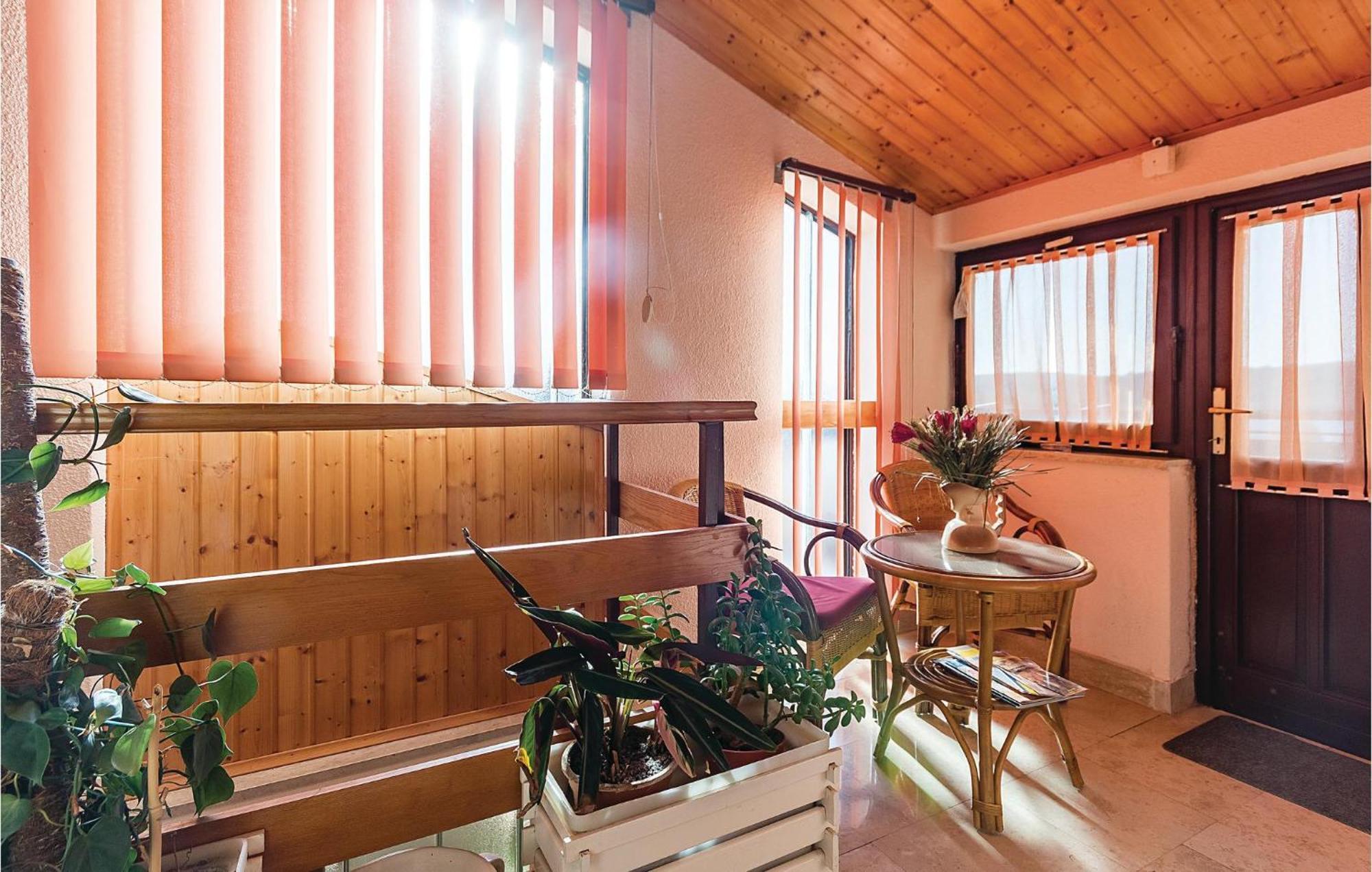 Beautiful Apartment In Pula With Kitchen Экстерьер фото