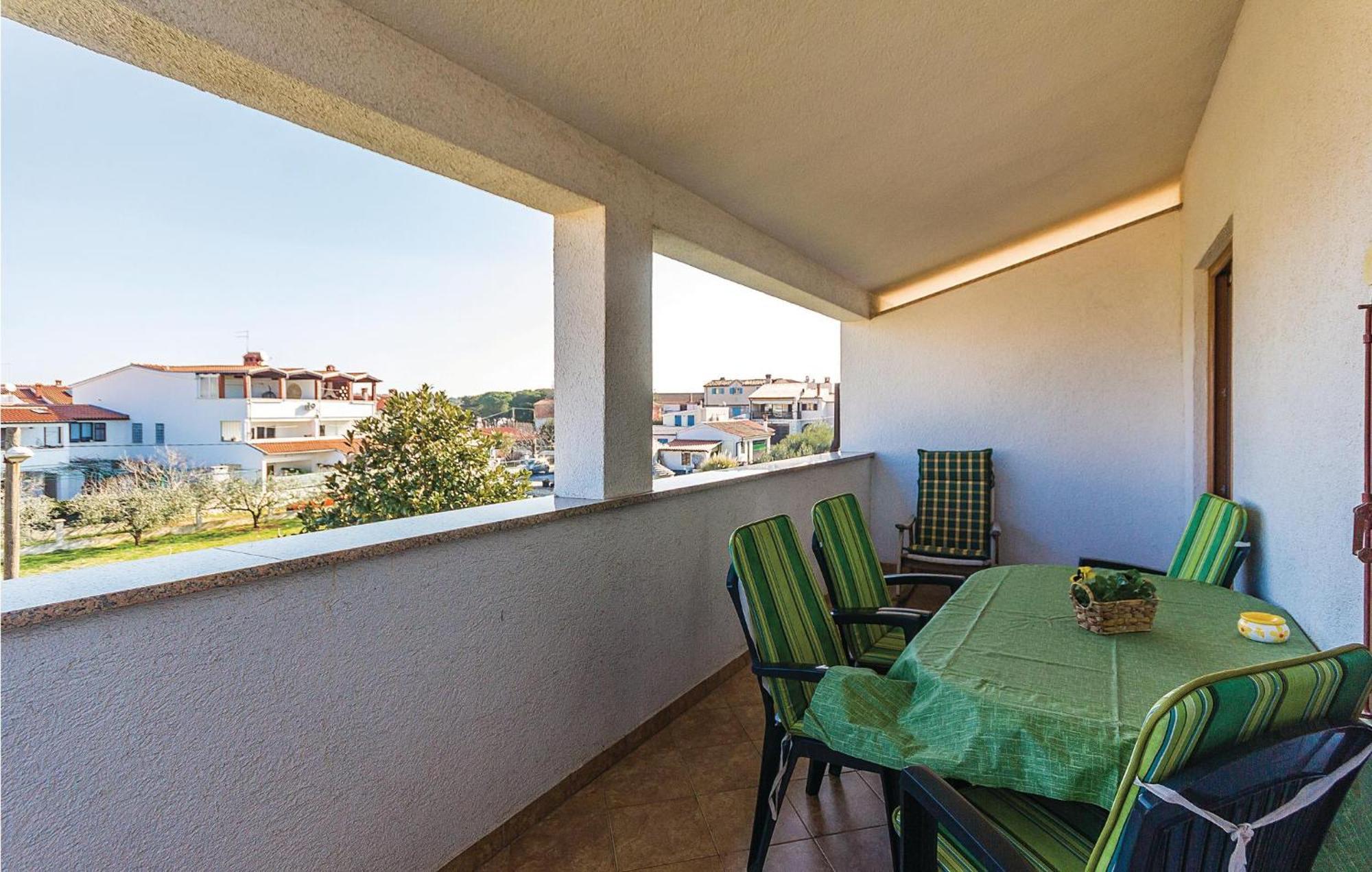 Beautiful Apartment In Pula With Kitchen Экстерьер фото